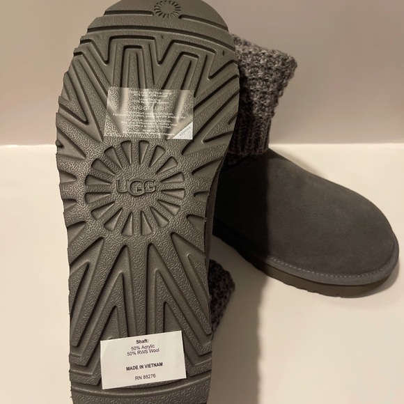 UGG Gray Slippers with Thick Knit Cuff - Picture 5 of 7